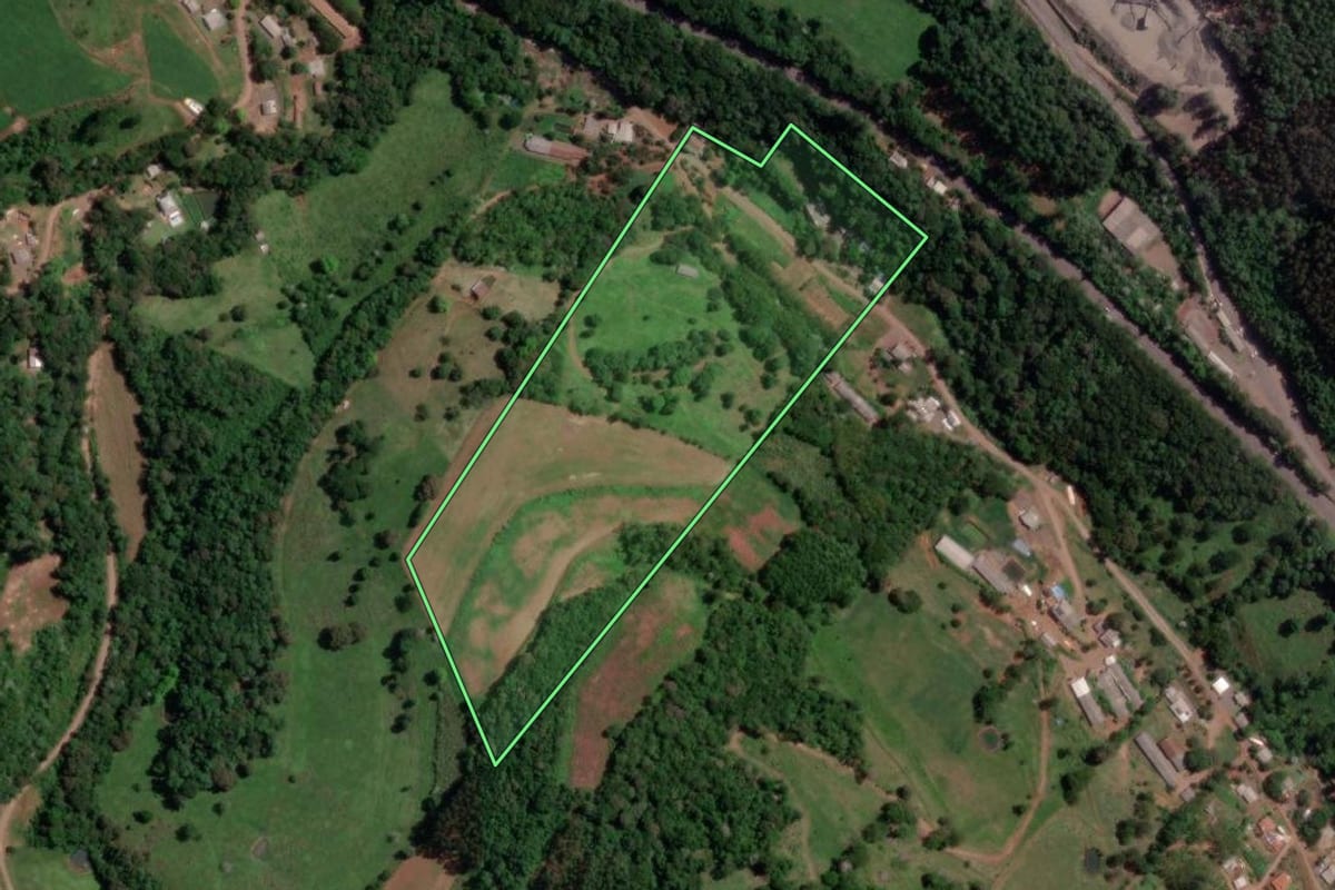 Imagem de satélite do imóvel rural em Cordilheira Alta (SC), com o contorno declarado no CAR desenhado por cima.