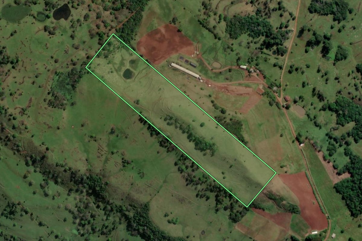 Imagem de satélite do imóvel rural em Coronel Freitas (SC), com o contorno declarado no CAR desenhado por cima.
