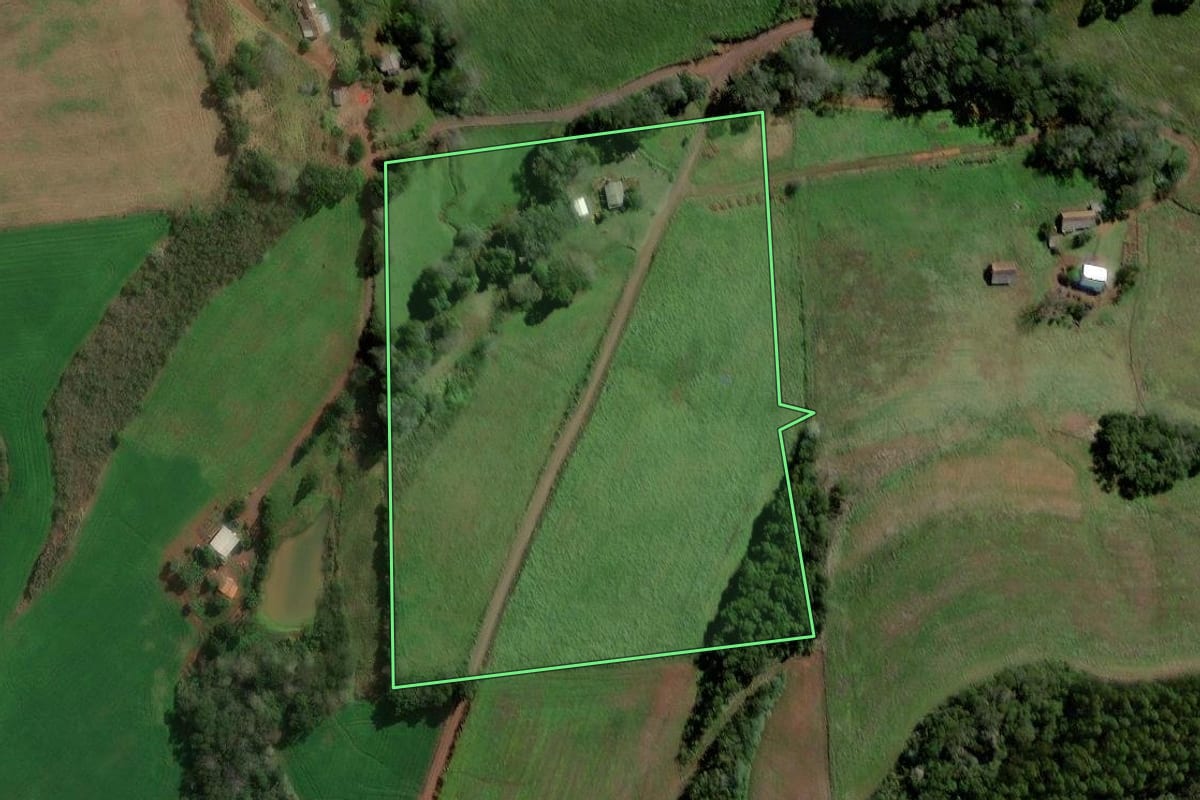 Imagem de satélite do imóvel rural em Coronel Martins (SC), com o contorno declarado no CAR desenhado por cima.