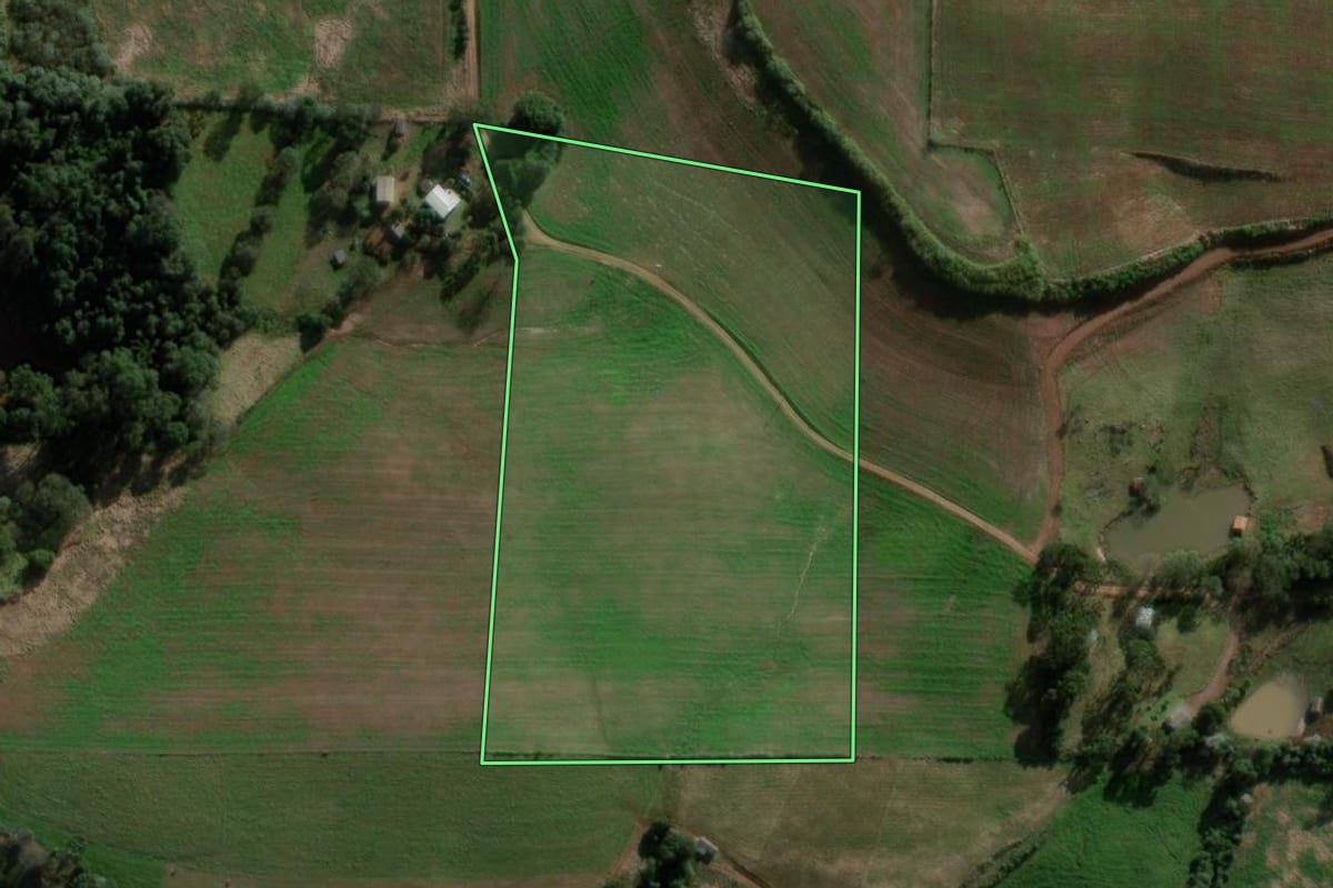 Imagem de satélite do imóvel rural em Coronel Martins (SC), com o contorno declarado no CAR desenhado por cima.