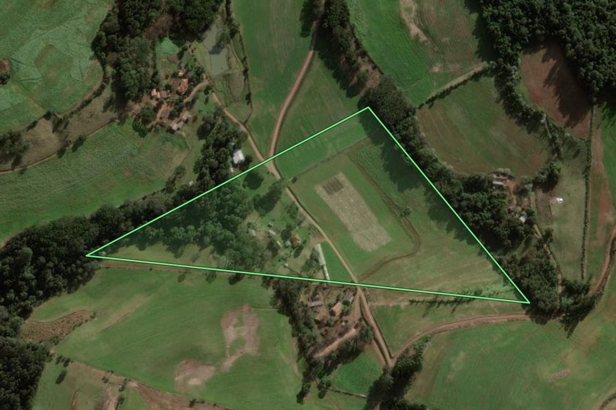 Imagem de satélite do imóvel rural em Coronel Martins (SC), com o contorno declarado no CAR desenhado por cima.