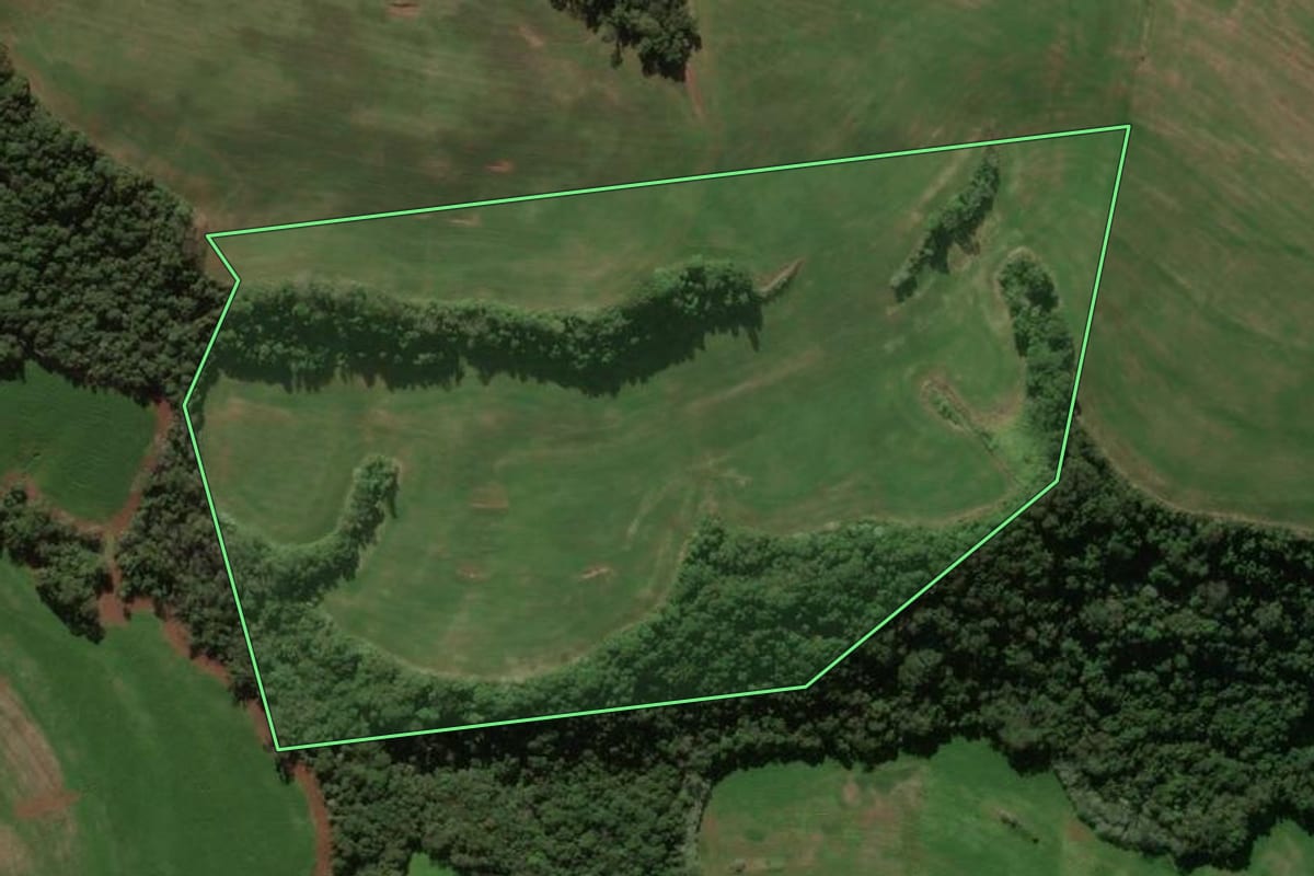 Imagem de satélite do imóvel rural em Coronel Martins (SC), com o contorno declarado no CAR desenhado por cima.