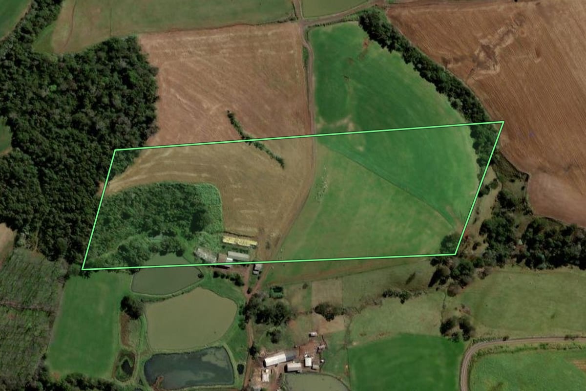 Imagem de satélite do imóvel rural em Coronel Martins (SC), com o contorno declarado no CAR desenhado por cima.