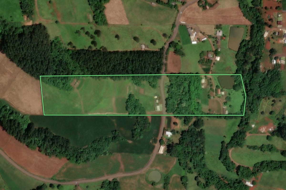 Imagem de satélite do imóvel rural em Cunhataí (SC), com o contorno declarado no CAR desenhado por cima.