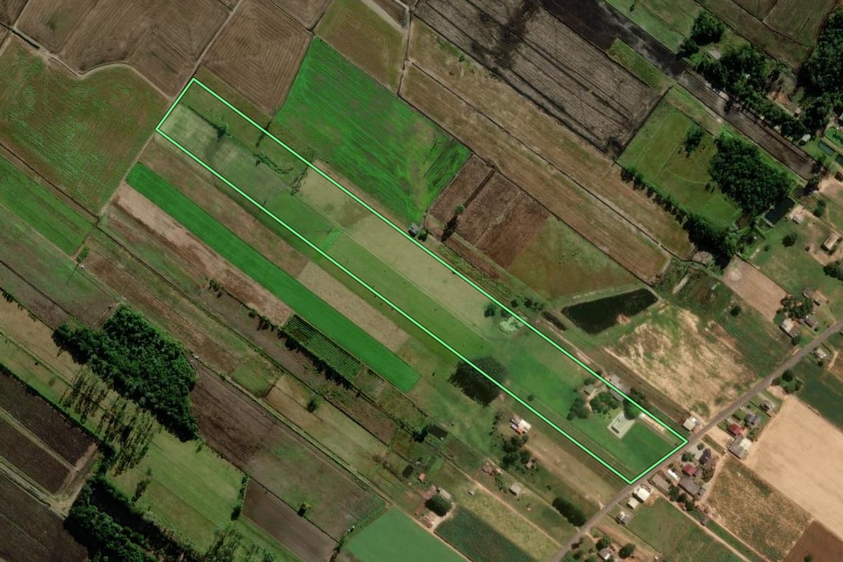 Imagem de satélite do imóvel rural em Ermo (SC), com o contorno declarado no CAR desenhado por cima.