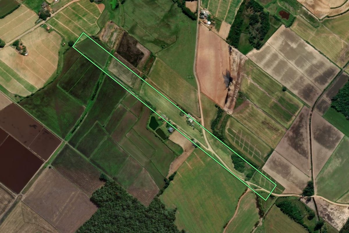 Imagem de satélite do imóvel rural em Ermo (SC), com o contorno declarado no CAR desenhado por cima.