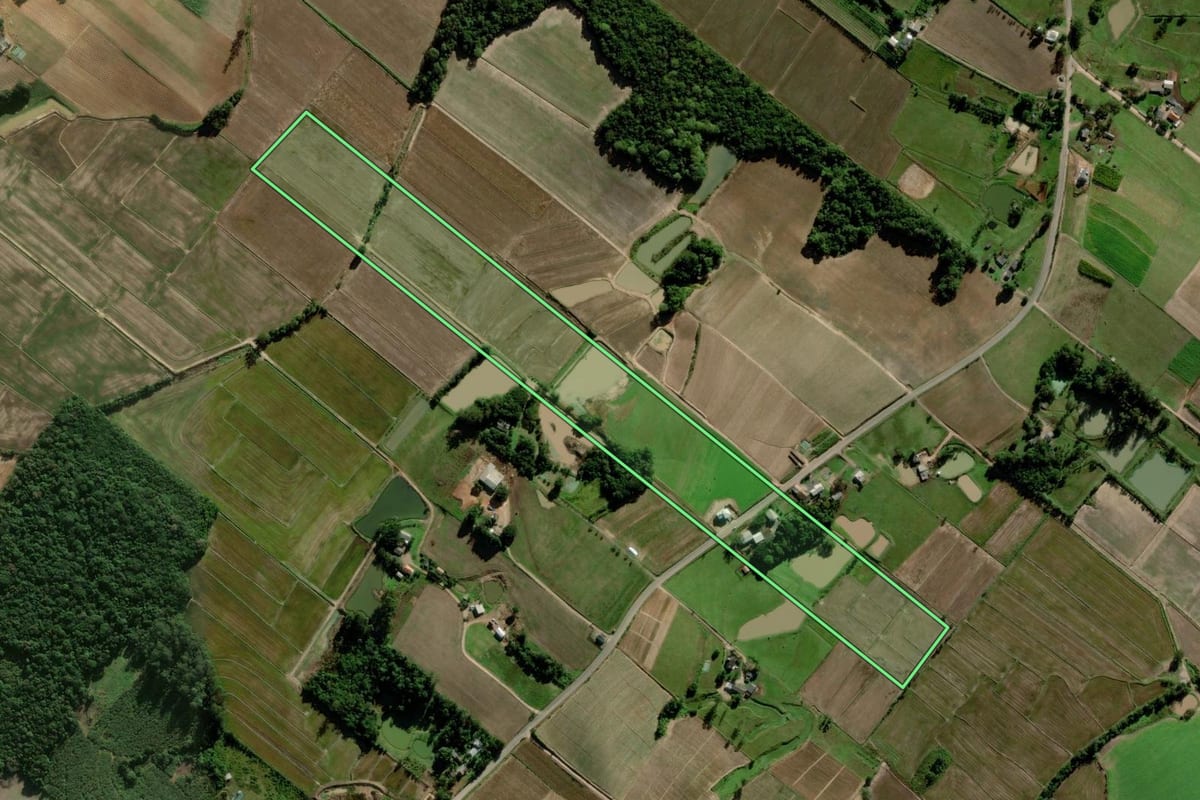 Imagem de satélite do imóvel rural em Ermo (SC), com o contorno declarado no CAR desenhado por cima.