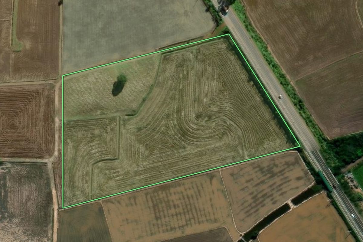 Imagem de satélite do imóvel rural em Ermo (SC), com o contorno declarado no CAR desenhado por cima.