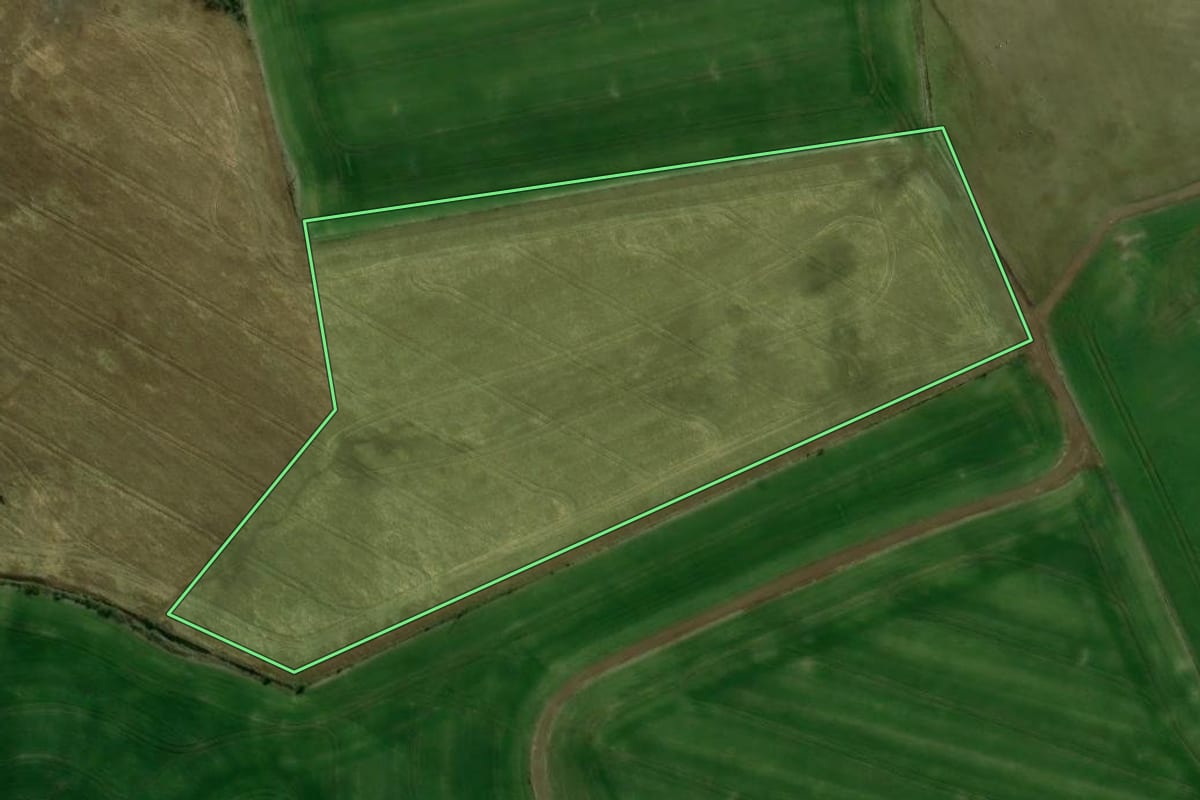 Imagem de satélite do imóvel rural em Faxinal dos Guedes (SC), com o contorno declarado no CAR desenhado por cima.