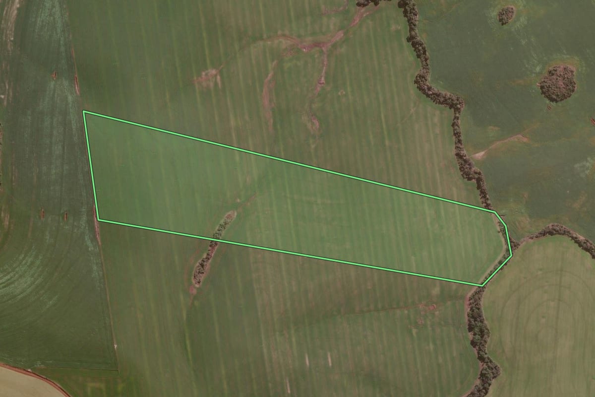 Imagem de satélite do imóvel rural em Faxinal dos Guedes (SC), com o contorno declarado no CAR desenhado por cima.
