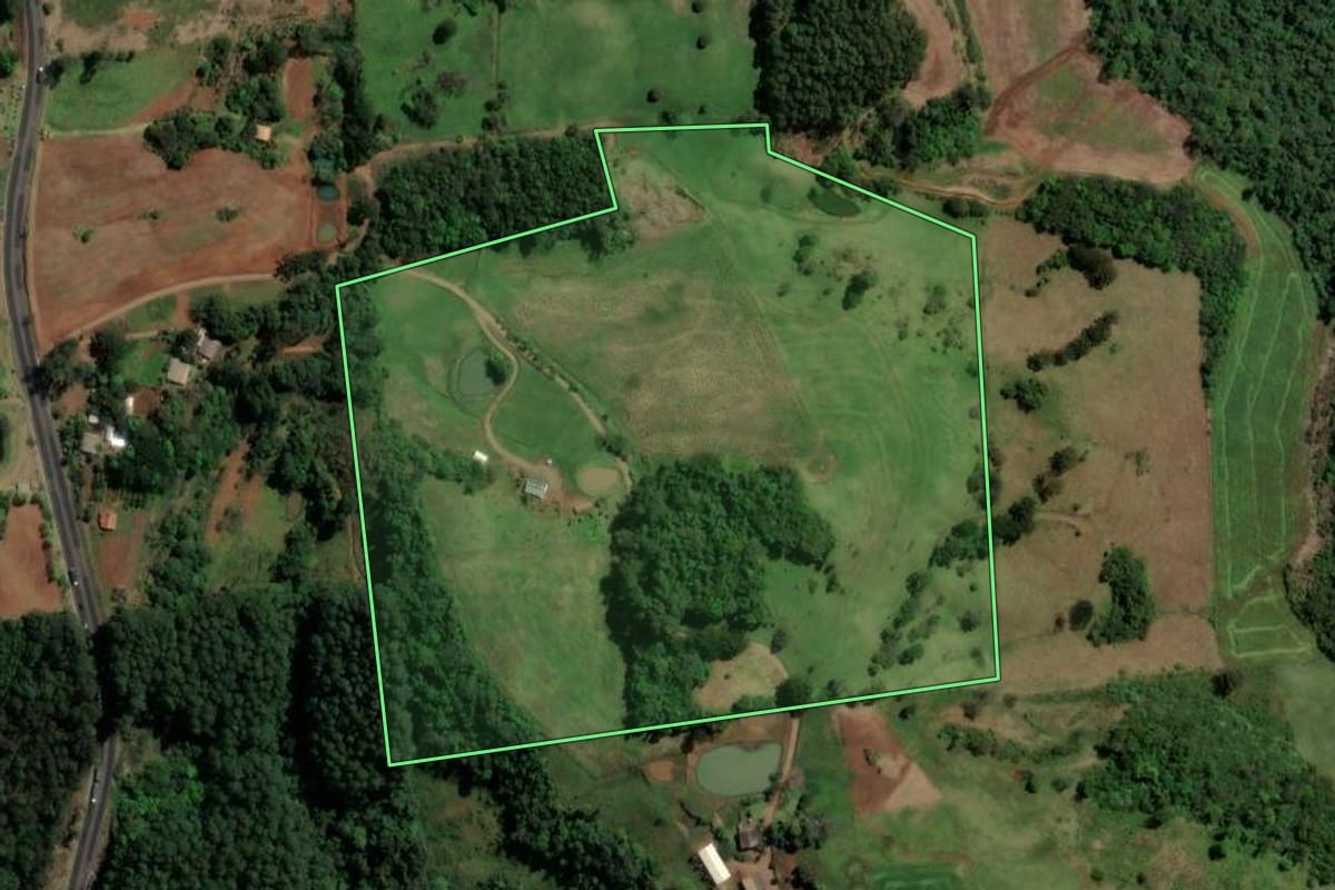 Imagem de satélite do imóvel rural em Formosa do Sul (SC), com o contorno declarado no CAR desenhado por cima.