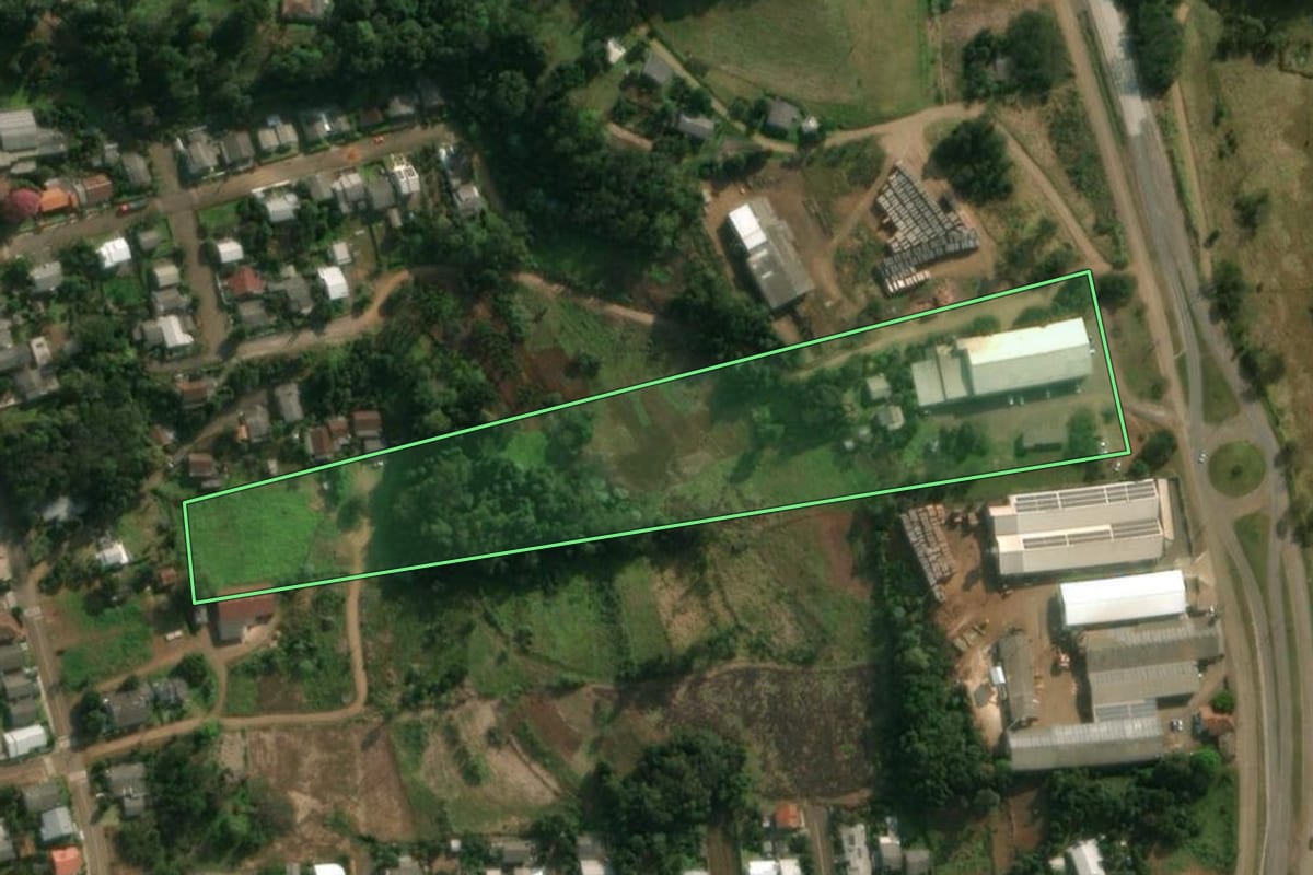 Imagem de satélite do imóvel rural em Guaraciaba (SC), com o contorno declarado no CAR desenhado por cima.