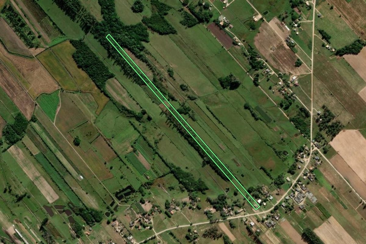 Imagem de satélite do imóvel rural em Içara (SC), com o contorno declarado no CAR desenhado por cima.