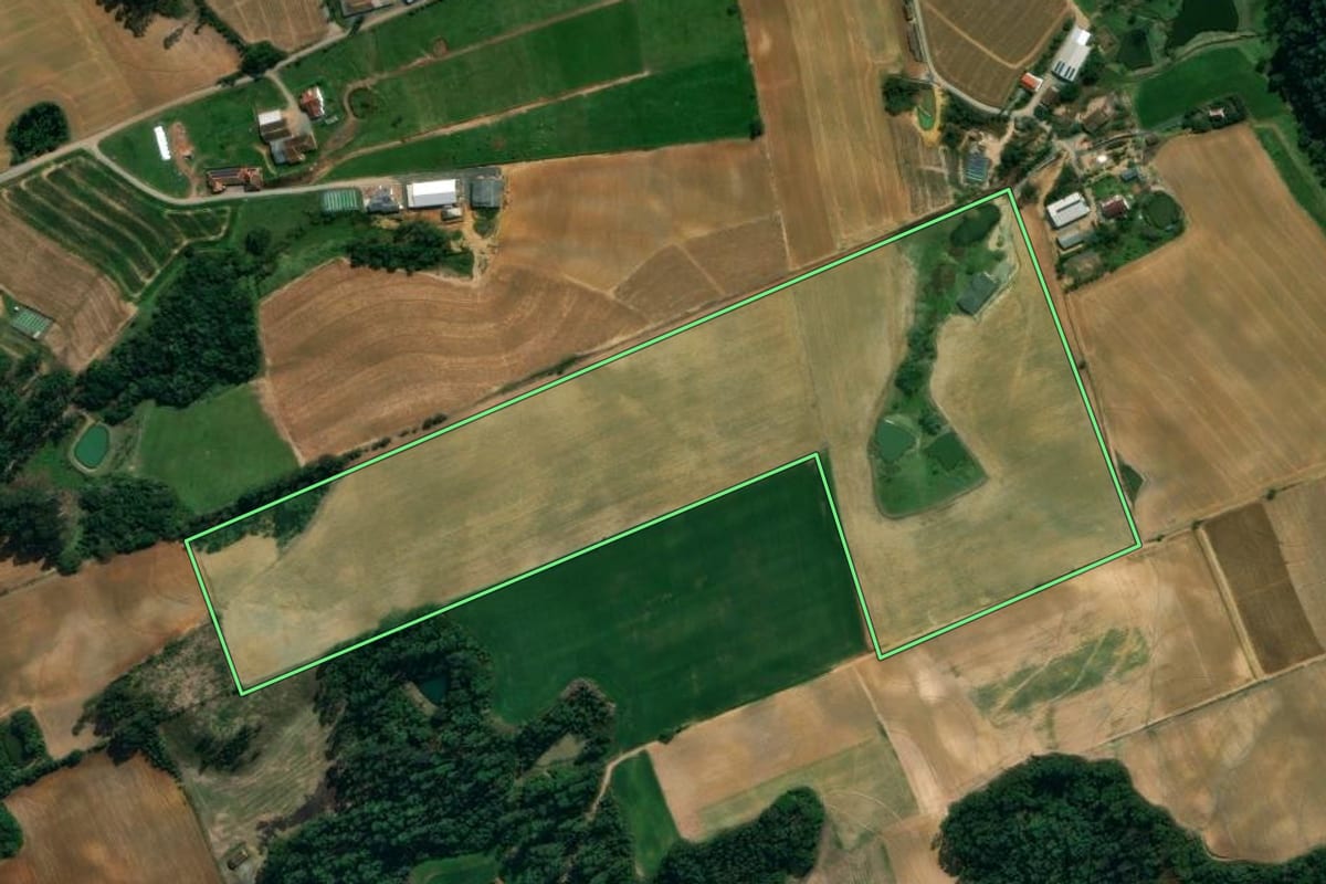 Imagem de satélite do imóvel rural em Imbuia (SC), com o contorno declarado no CAR desenhado por cima.