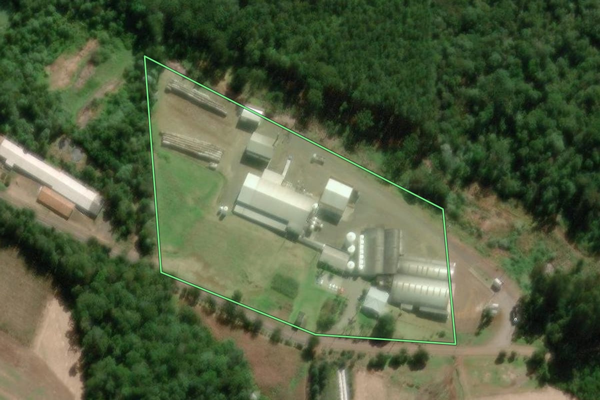 Imagem de satélite do imóvel rural em Iomerê (SC), com o contorno declarado no CAR desenhado por cima.