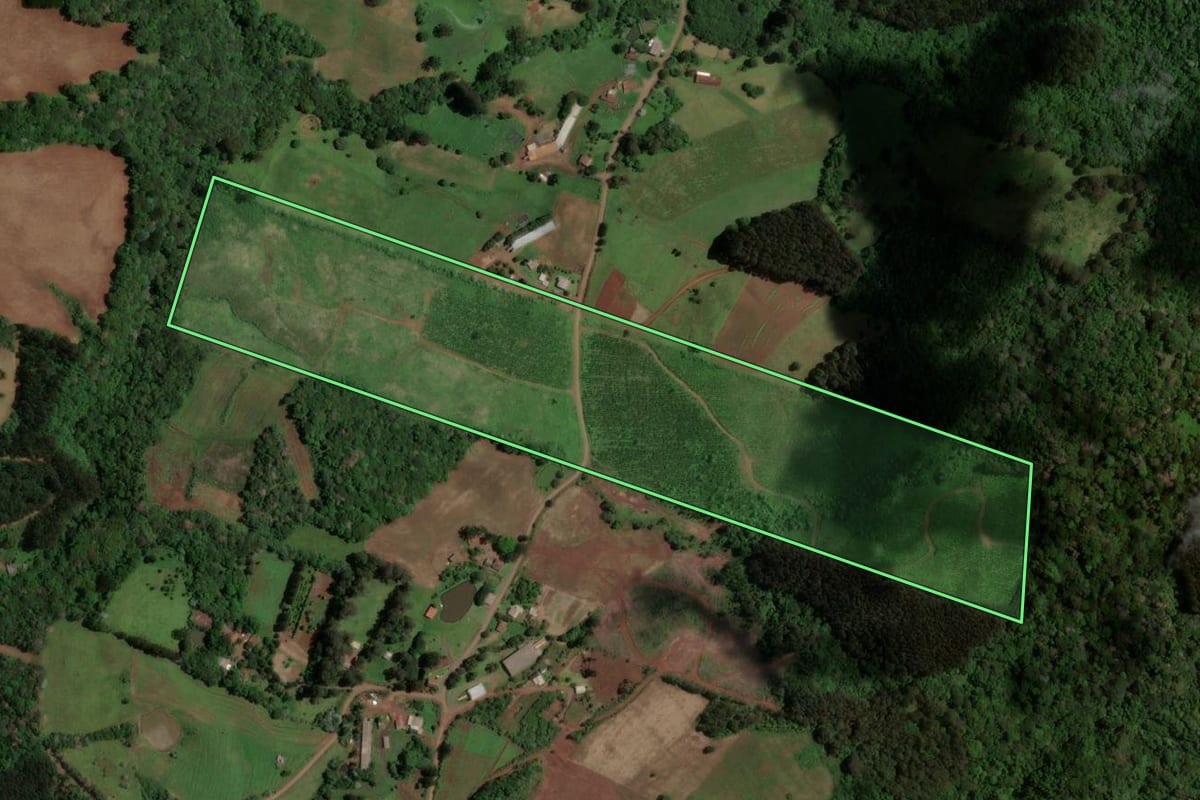 Imagem de satélite do imóvel rural em Irani (SC), com o contorno declarado no CAR desenhado por cima.