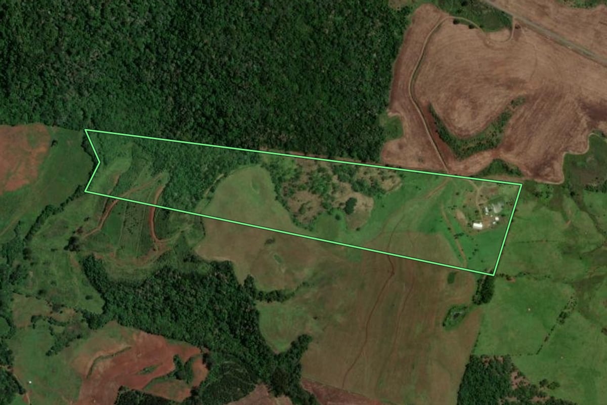 Imagem de satélite do imóvel rural em Irani (SC), com o contorno declarado no CAR desenhado por cima.