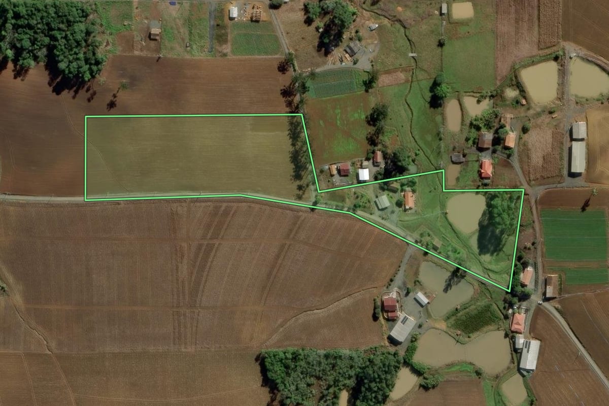 Imagem de satélite do imóvel rural em Ituporanga (SC), com o contorno declarado no CAR desenhado por cima.