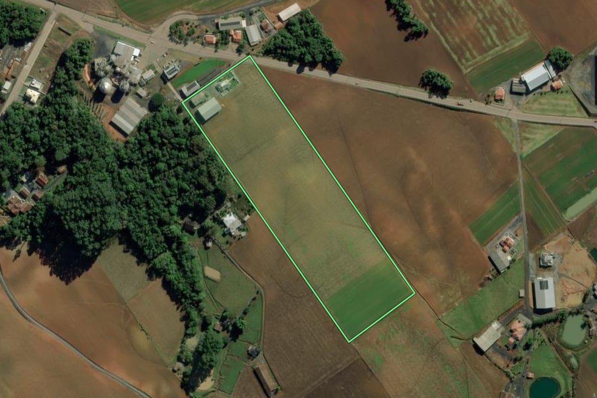 Imagem de satélite do imóvel rural em Ituporanga (SC), com o contorno declarado no CAR desenhado por cima.