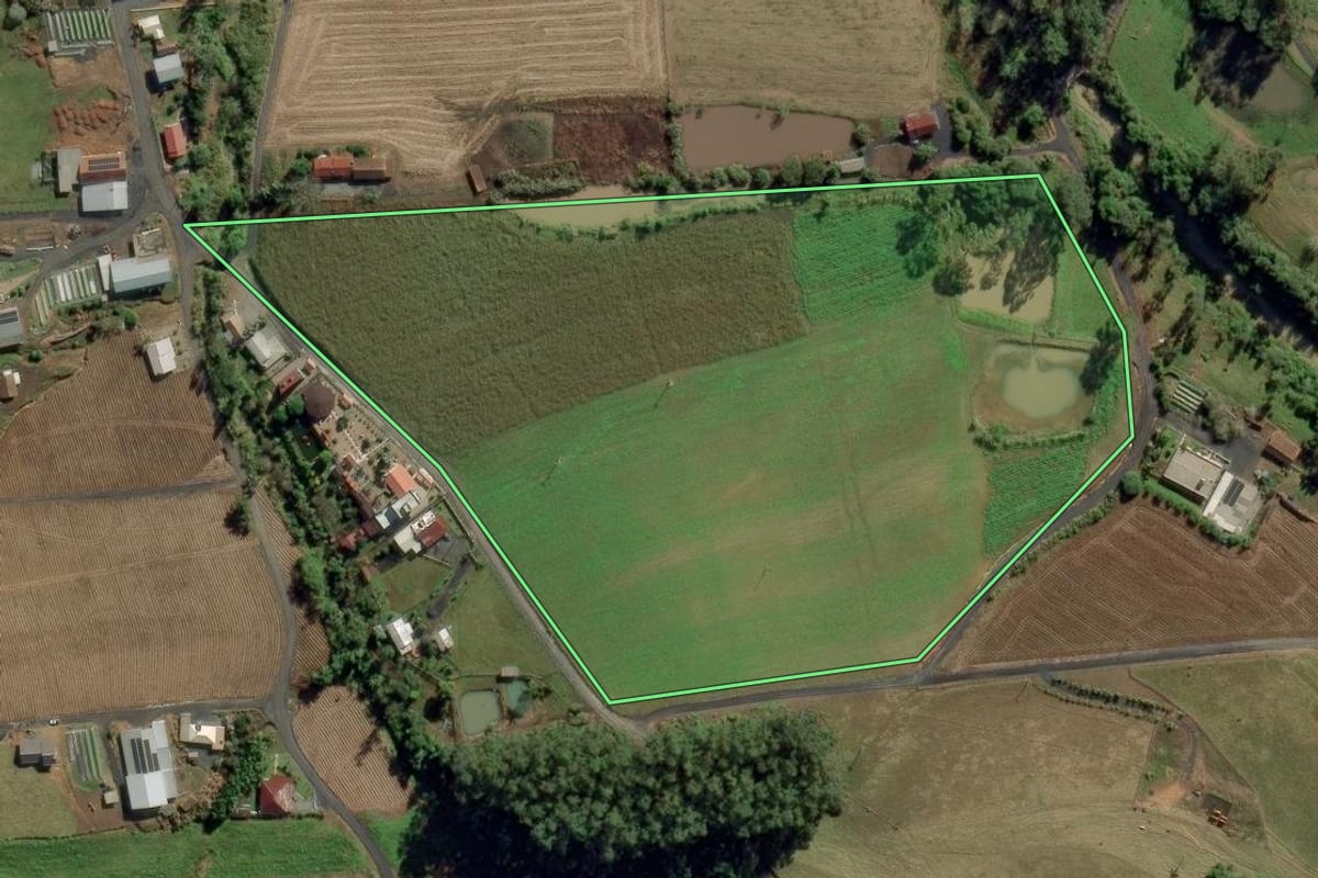 Imagem de satélite do imóvel rural em Ituporanga (SC), com o contorno declarado no CAR desenhado por cima.
