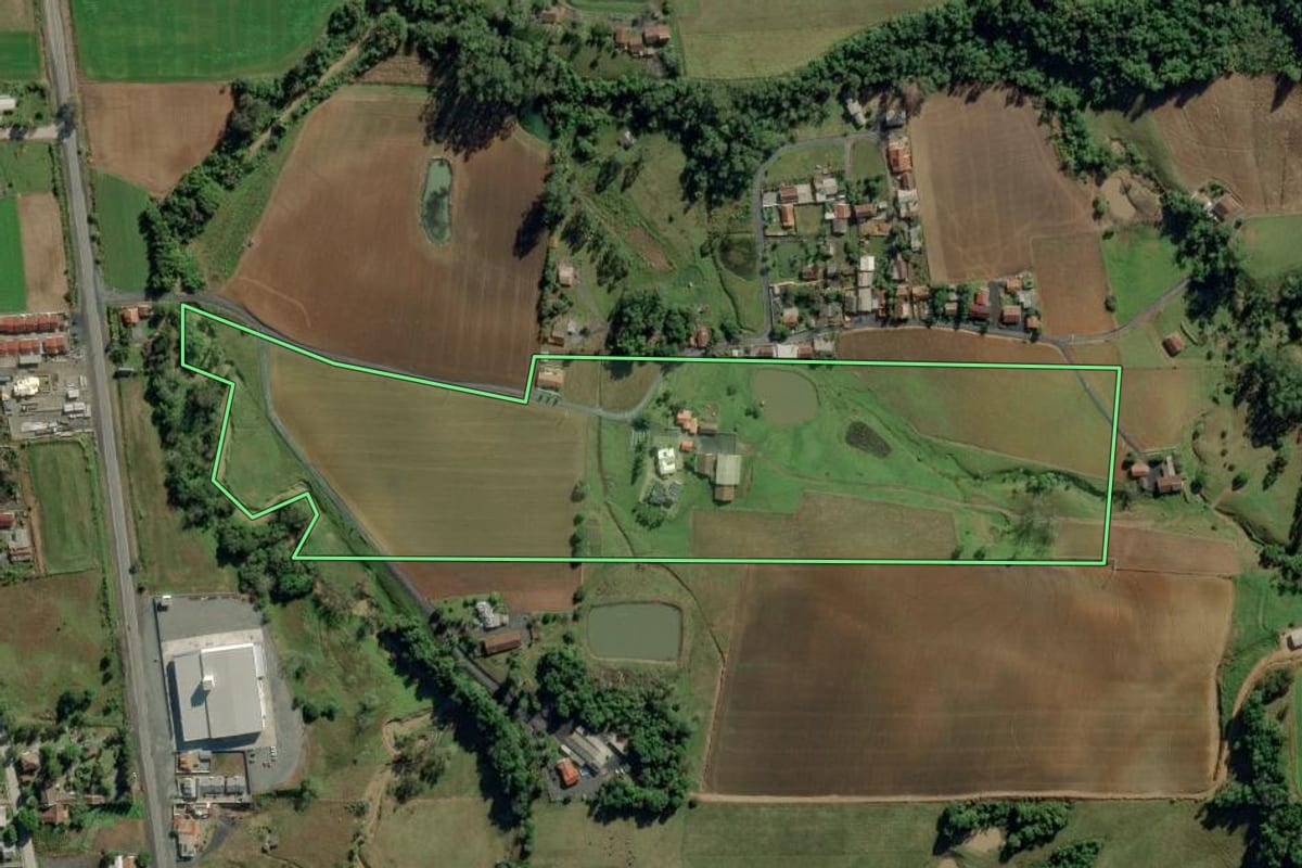 Imagem de satélite do imóvel rural em Ituporanga (SC), com o contorno declarado no CAR desenhado por cima.