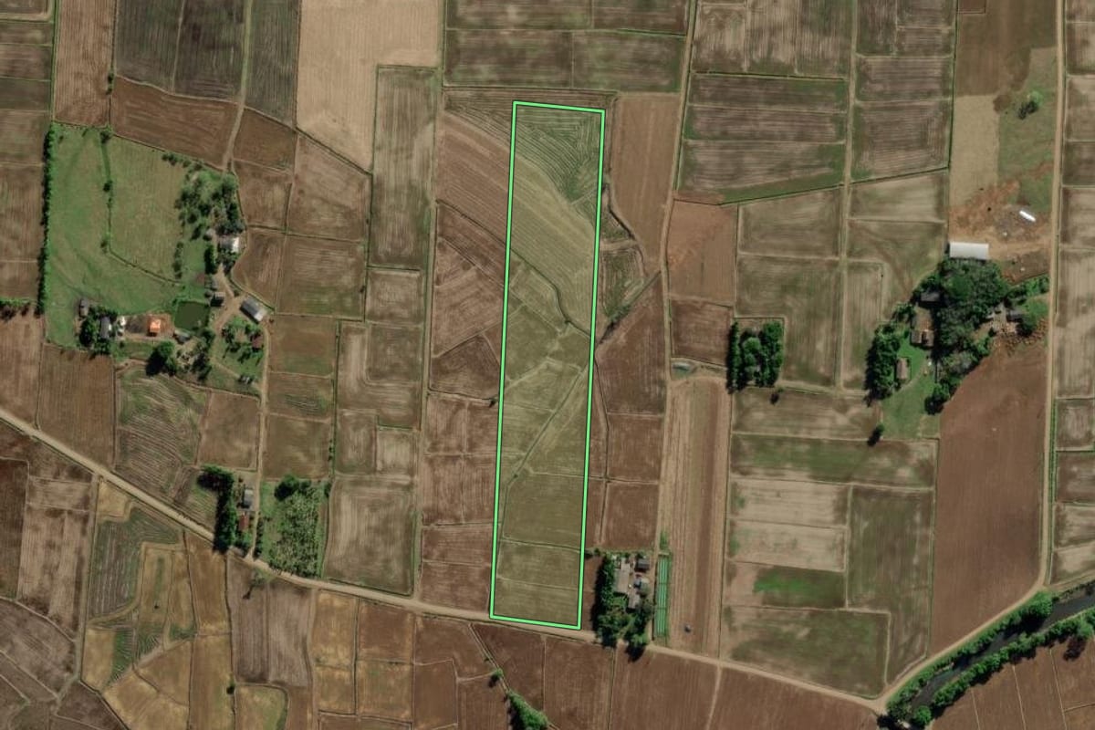 Imagem de satélite do imóvel rural em Jacinto Machado (SC), com o contorno declarado no CAR desenhado por cima.