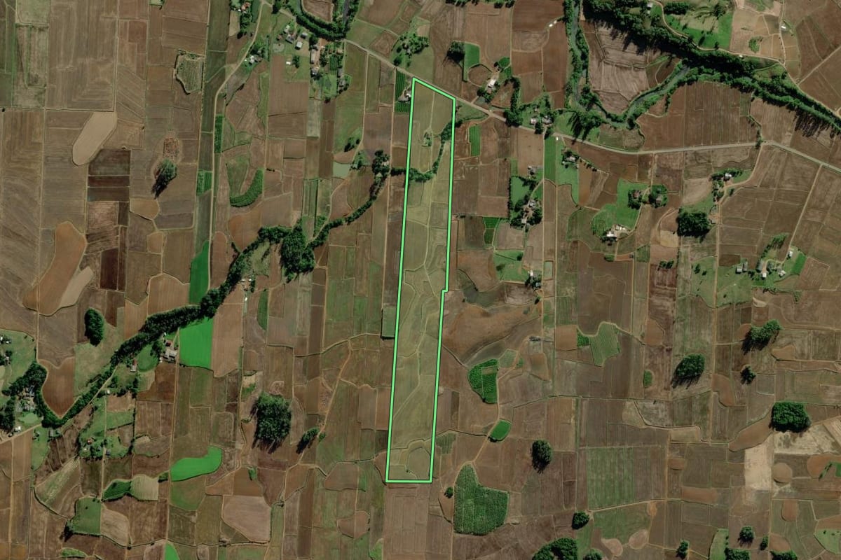 Imagem de satélite do imóvel rural em Jacinto Machado (SC), com o contorno declarado no CAR desenhado por cima.