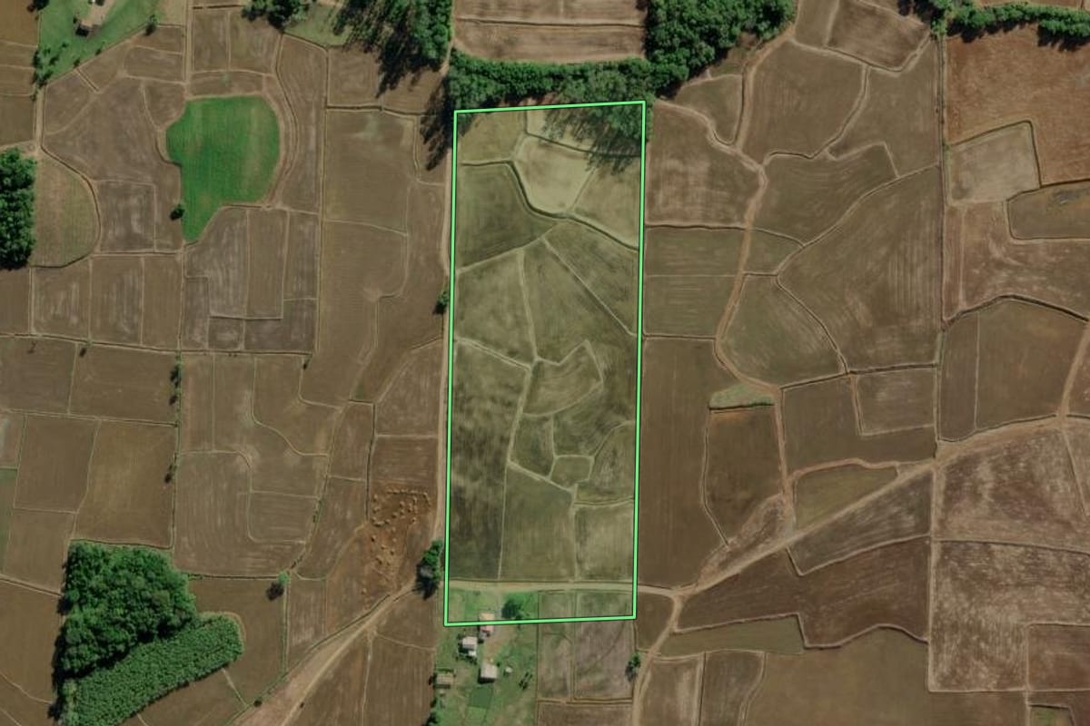 Imagem de satélite do imóvel rural em Jacinto Machado (SC), com o contorno declarado no CAR desenhado por cima.