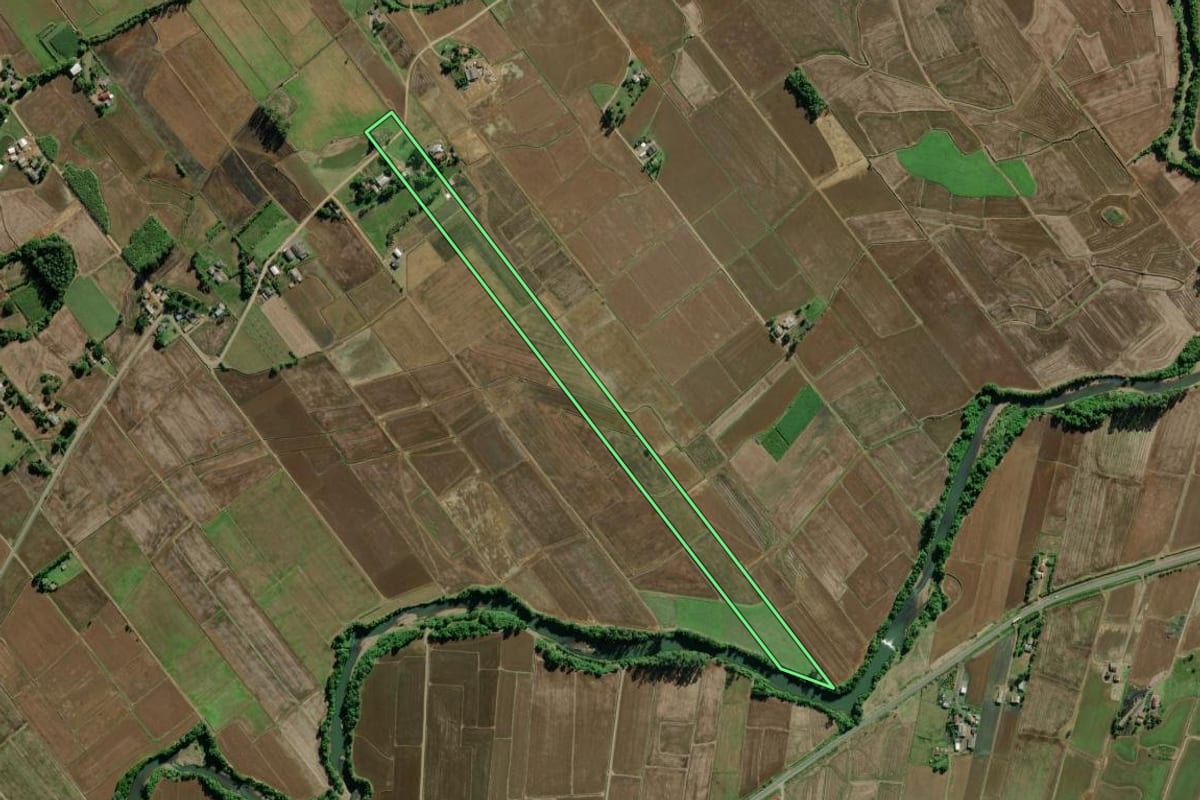 Imagem de satélite do imóvel rural em Jacinto Machado (SC), com o contorno declarado no CAR desenhado por cima.
