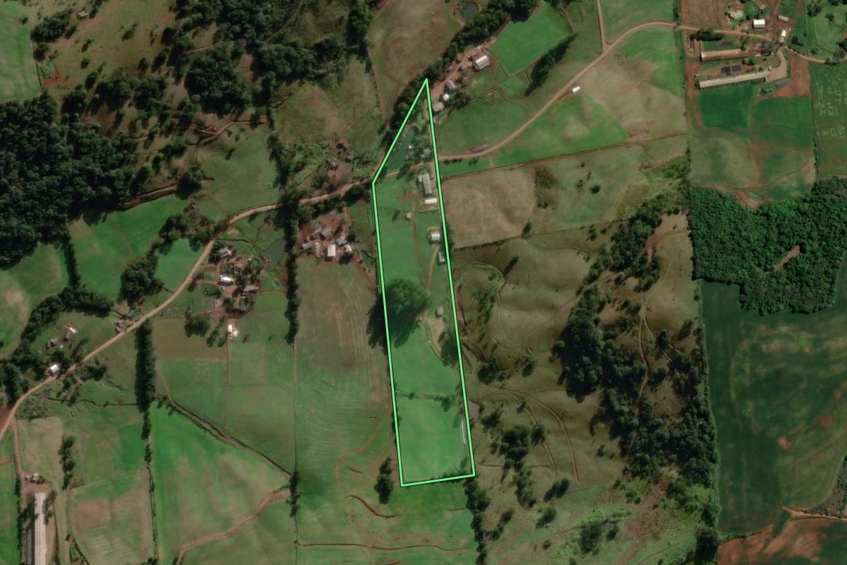 Imagem de satélite do imóvel rural em Jardinópolis (SC), com o contorno declarado no CAR desenhado por cima.