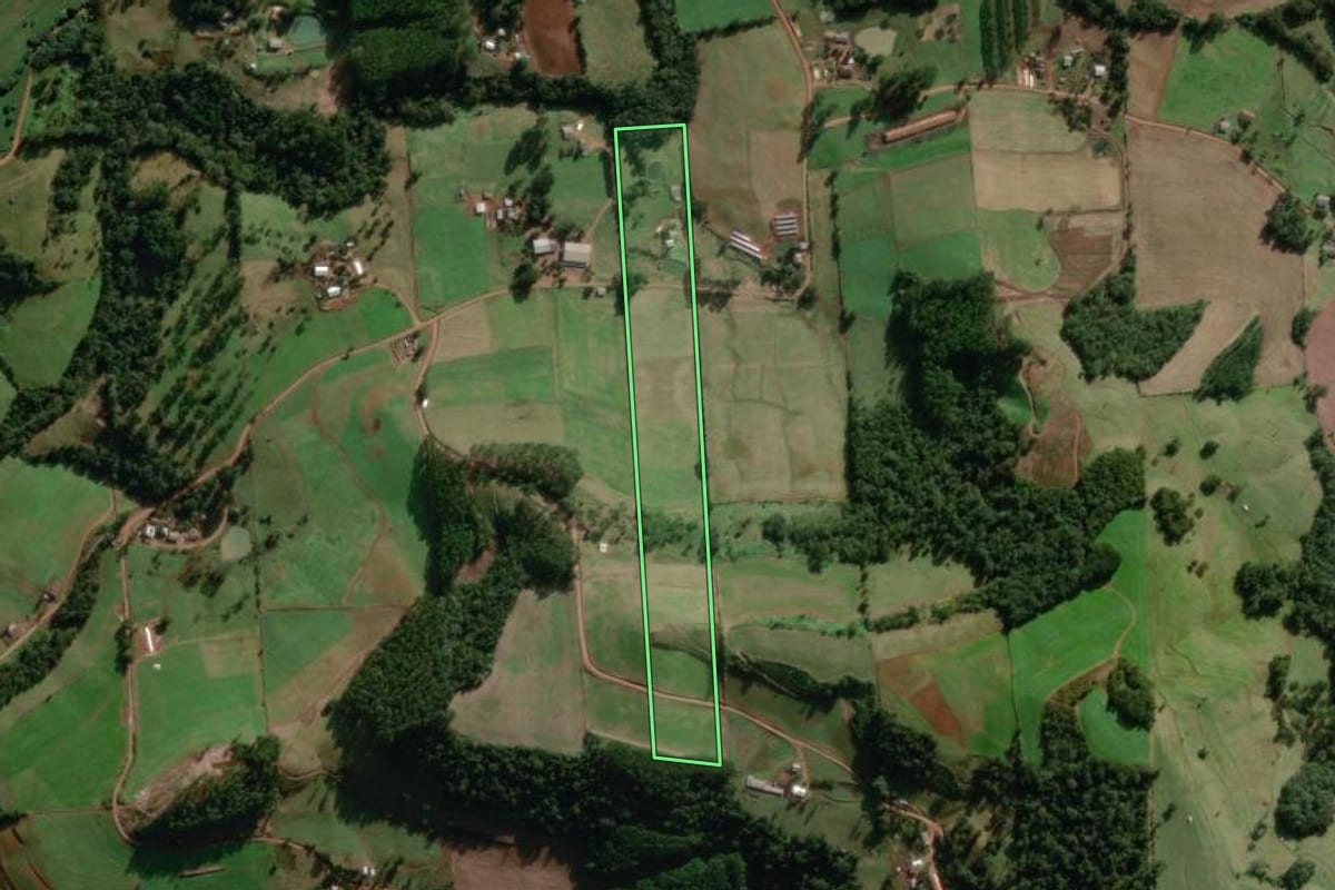 Imagem de satélite do imóvel rural em Jardinópolis (SC), com o contorno declarado no CAR desenhado por cima.
