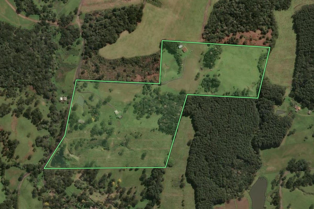 Imagem de satélite do imóvel rural em Lages (SC), com o contorno declarado no CAR desenhado por cima.