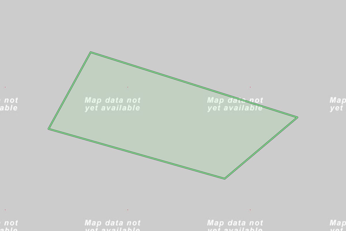 Imagem de satélite do imóvel rural em Laguna (SC), com o contorno declarado no CAR desenhado por cima.