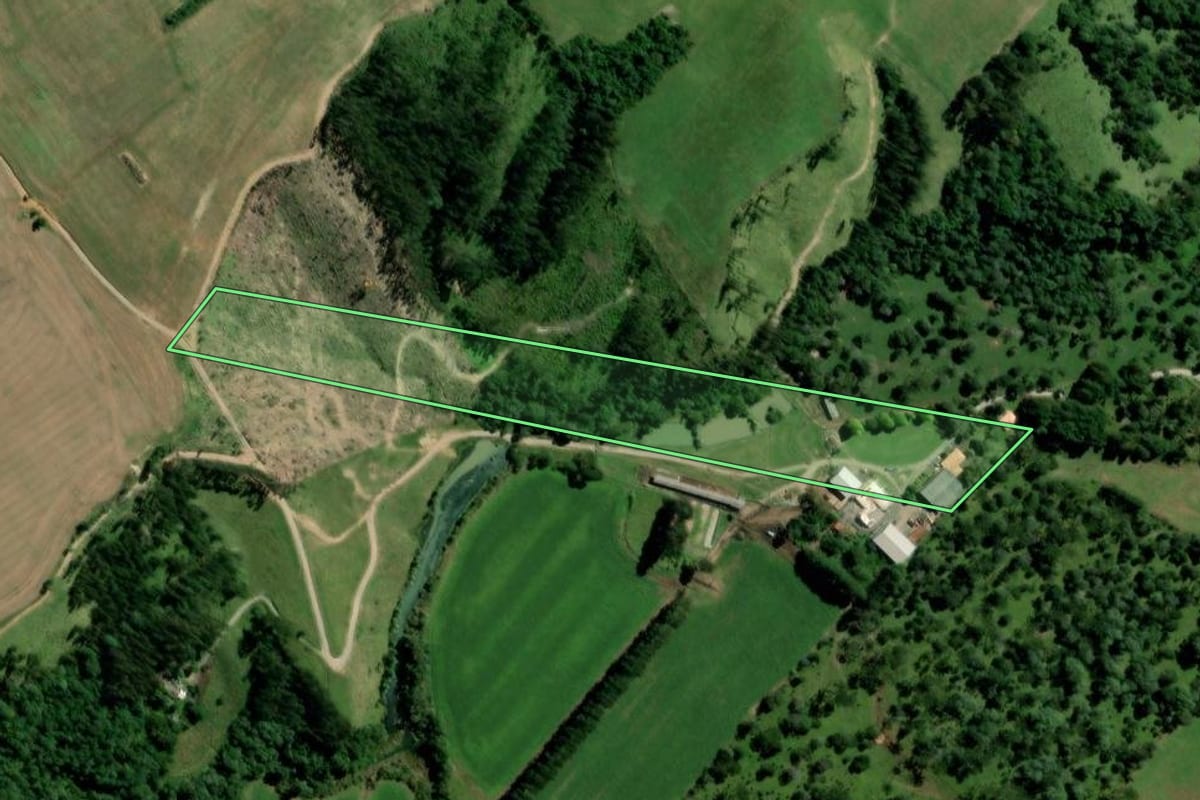 Imagem de satélite do imóvel rural em Major Vieira (SC), com o contorno declarado no CAR desenhado por cima.