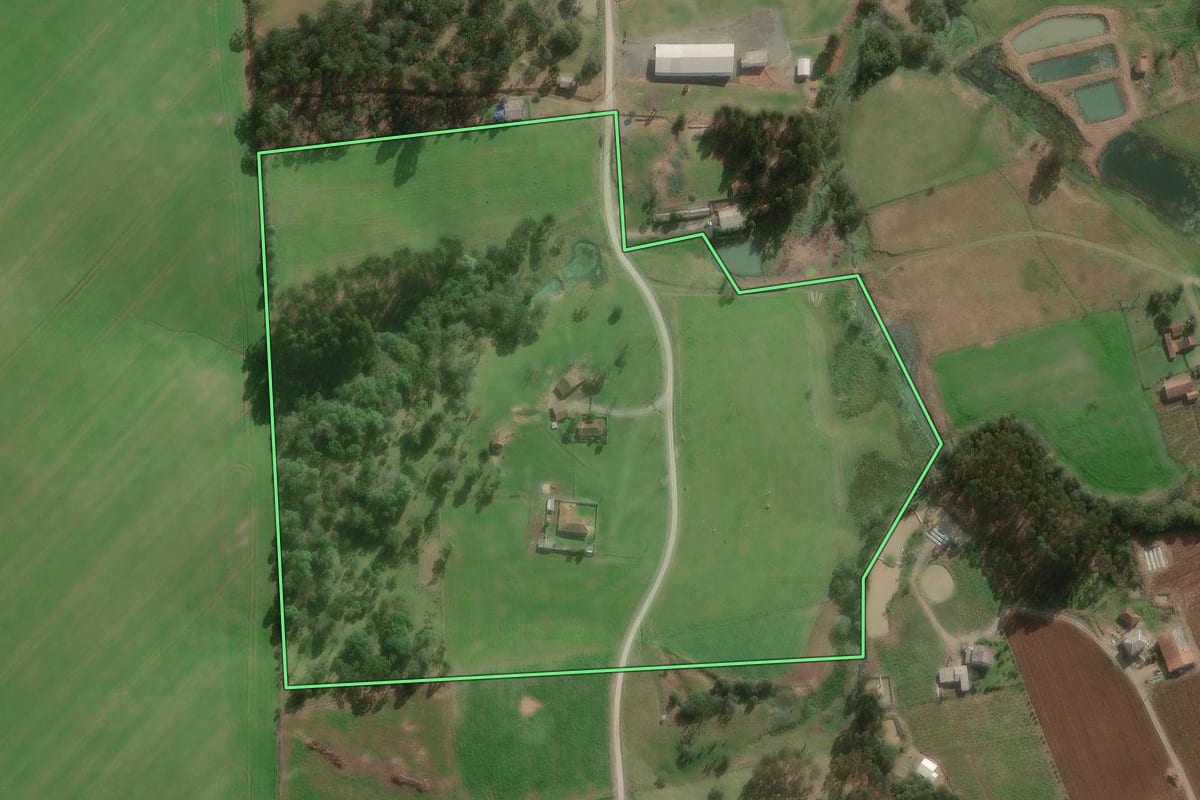 Imagem de satélite do imóvel rural em Major Vieira (SC), com o contorno declarado no CAR desenhado por cima.