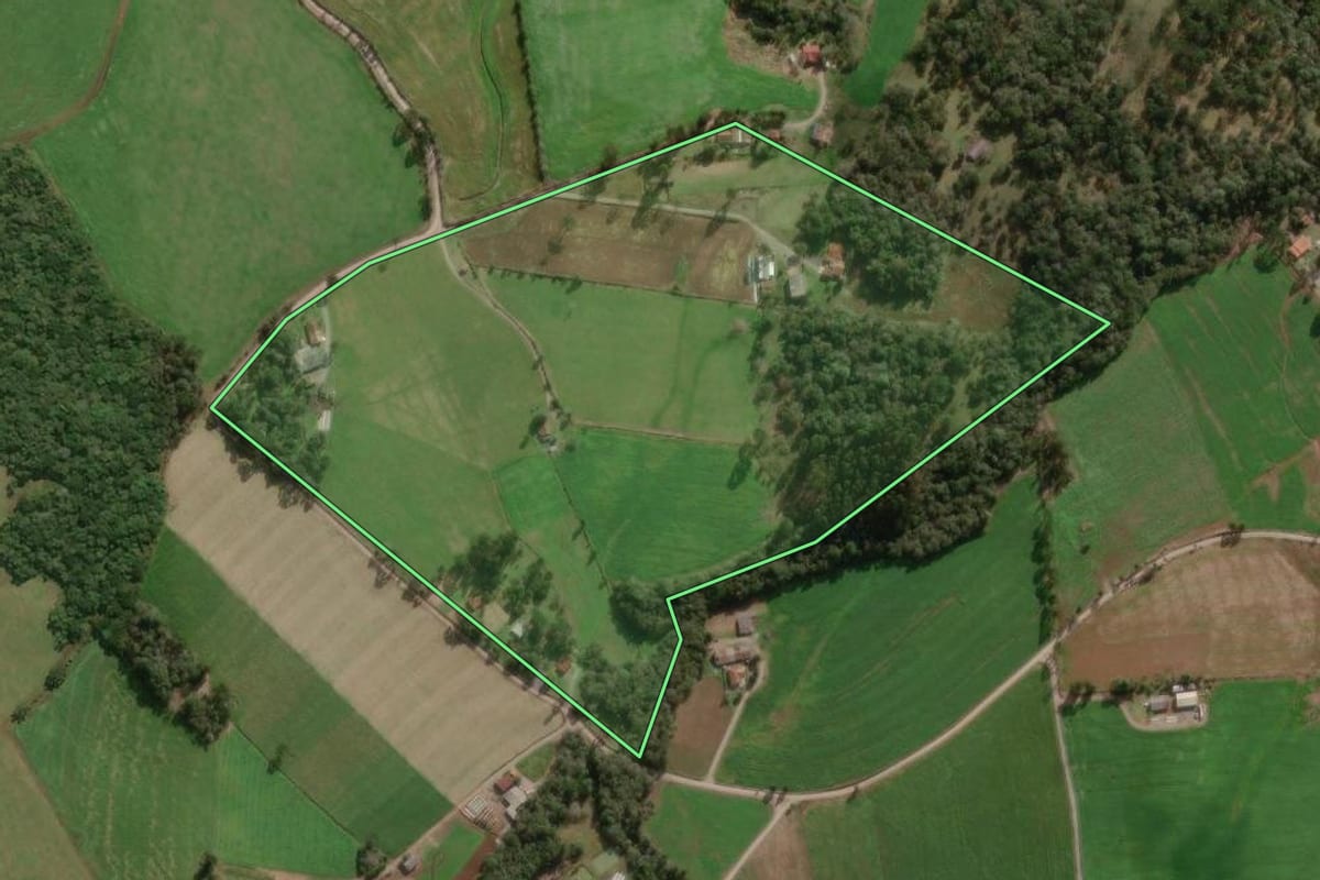 Imagem de satélite do imóvel rural em Major Vieira (SC), com o contorno declarado no CAR desenhado por cima.