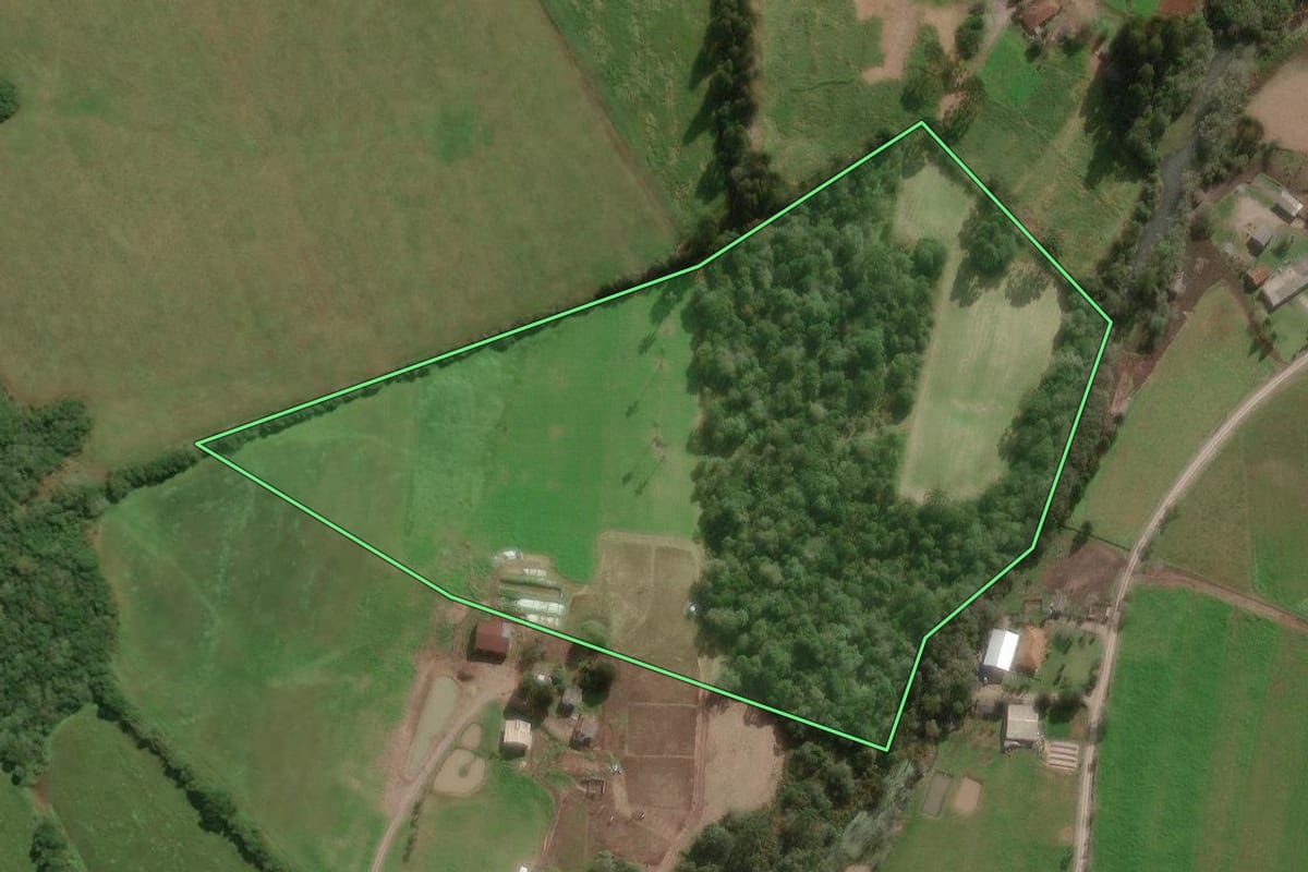Imagem de satélite do imóvel rural em Major Vieira (SC), com o contorno declarado no CAR desenhado por cima.