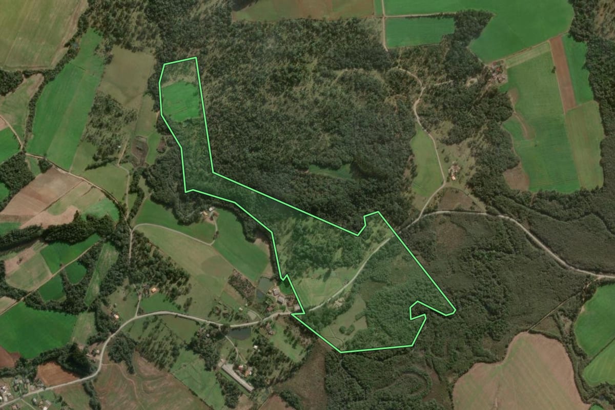 Imagem de satélite do imóvel rural em Major Vieira (SC), com o contorno declarado no CAR desenhado por cima.