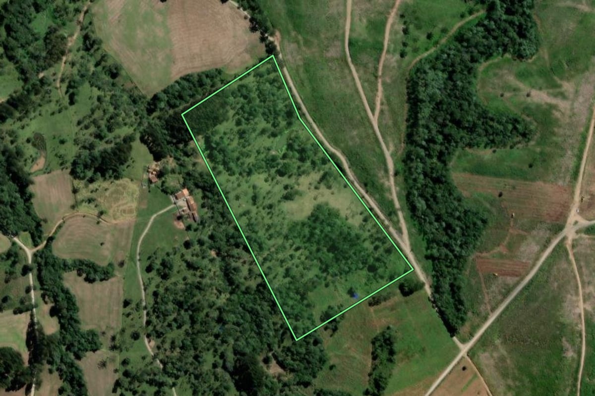 Imagem de satélite do imóvel rural em Major Vieira (SC), com o contorno declarado no CAR desenhado por cima.