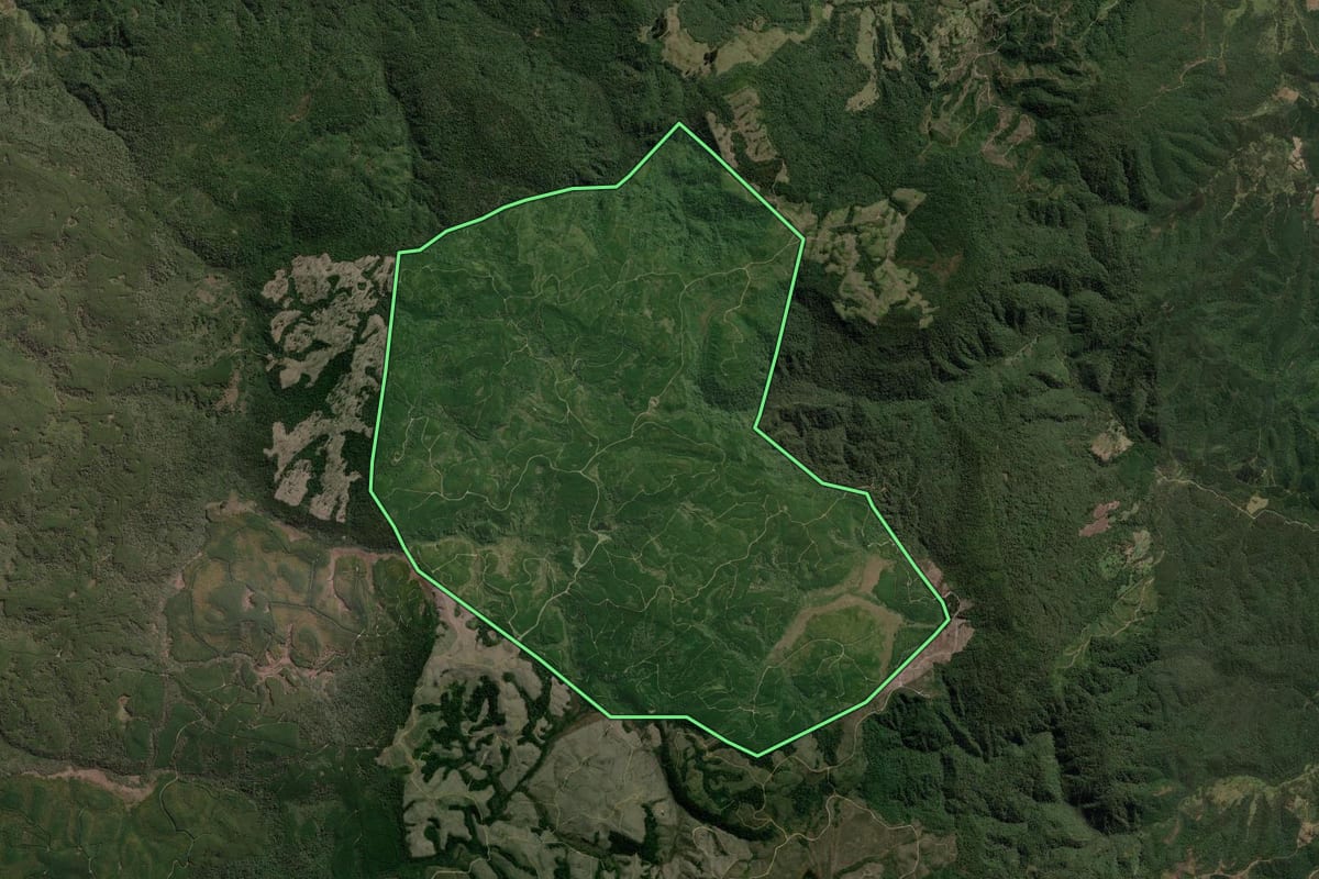 Imagem de satélite do imóvel rural em Major Vieira (SC), com o contorno declarado no CAR desenhado por cima.
