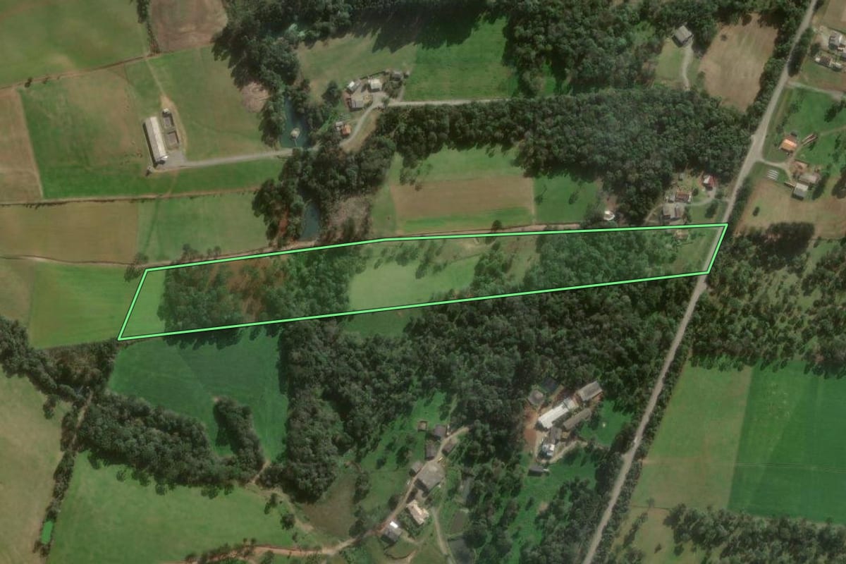 Imagem de satélite do imóvel rural em Major Vieira (SC), com o contorno declarado no CAR desenhado por cima.