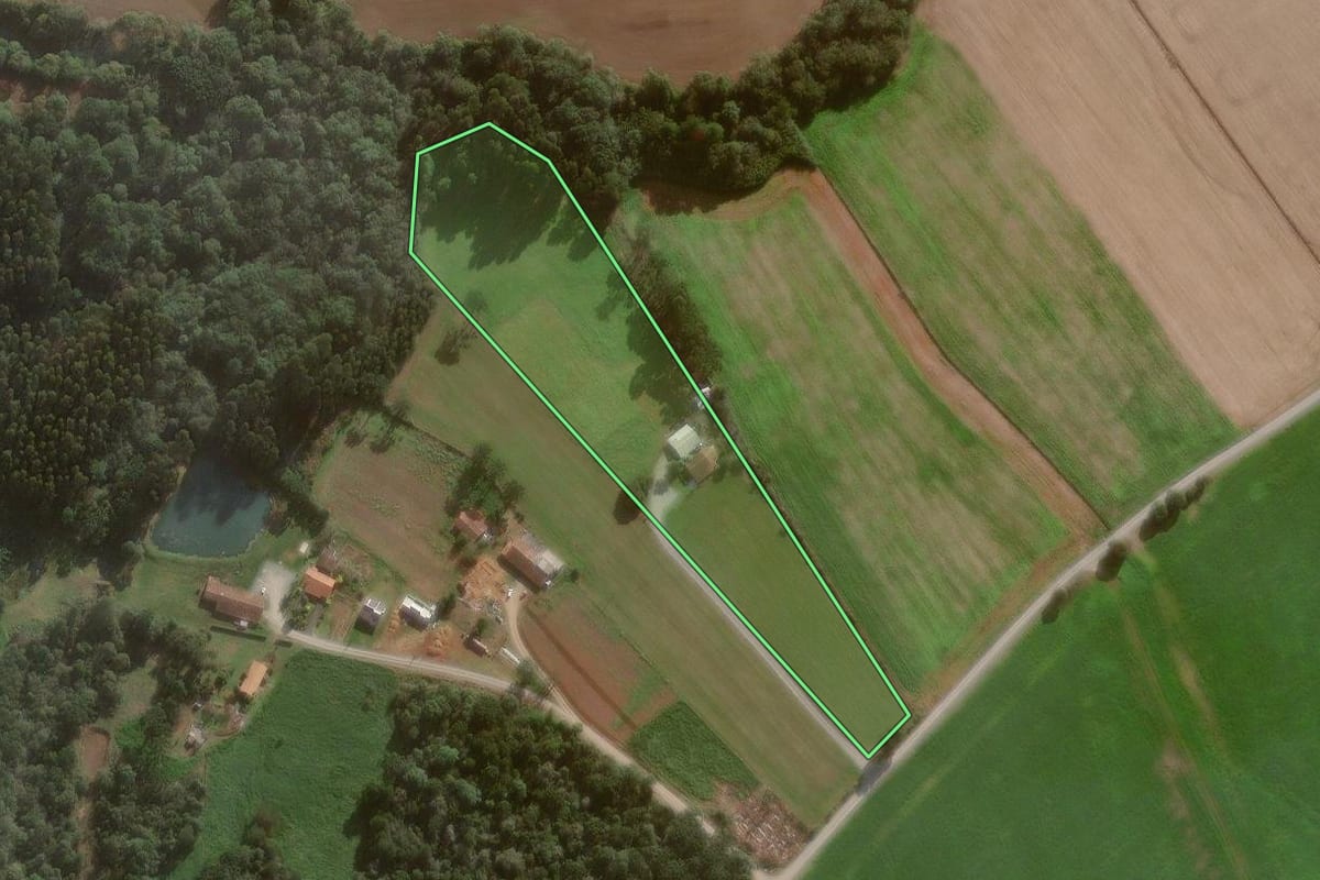 Imagem de satélite do imóvel rural em Major Vieira (SC), com o contorno declarado no CAR desenhado por cima.