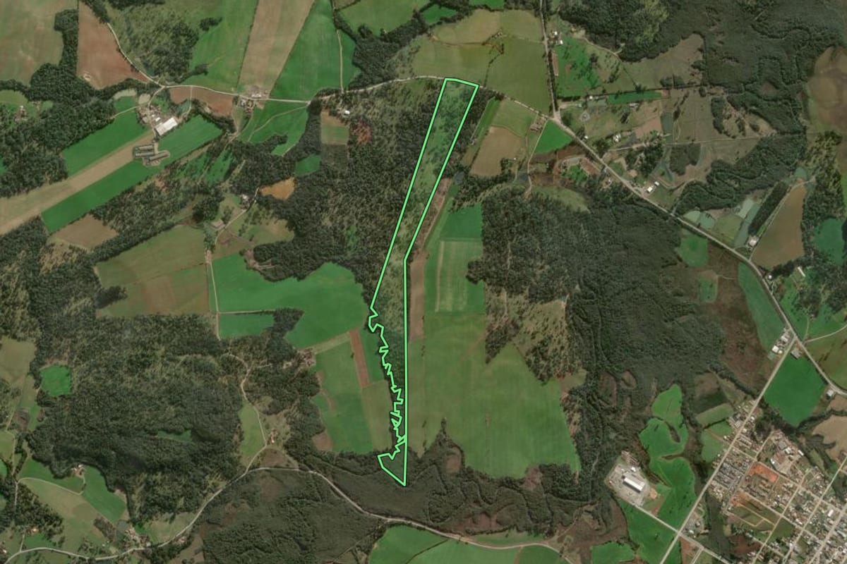 Imagem de satélite do imóvel rural em Major Vieira (SC), com o contorno declarado no CAR desenhado por cima.