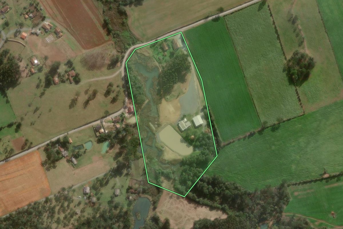Imagem de satélite do imóvel rural em Major Vieira (SC), com o contorno declarado no CAR desenhado por cima.