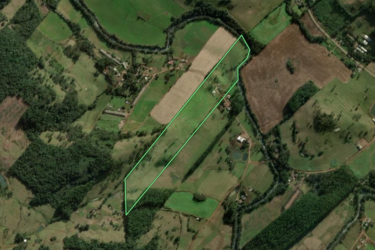 Imagem de satélite do imóvel rural em Marema (SC), com o contorno declarado no CAR desenhado por cima.