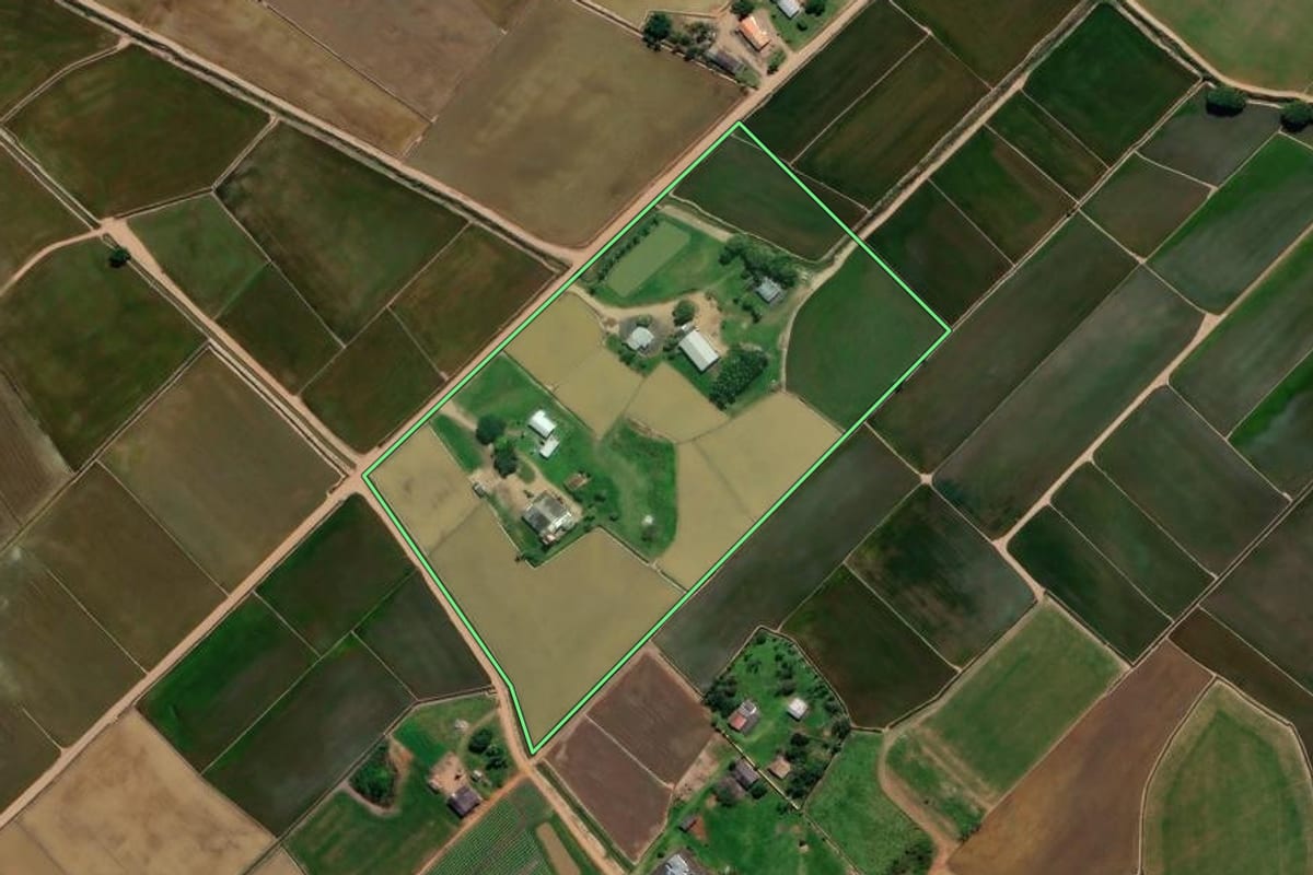 Imagem de satélite do imóvel rural em Meleiro (SC), com o contorno declarado no CAR desenhado por cima.
