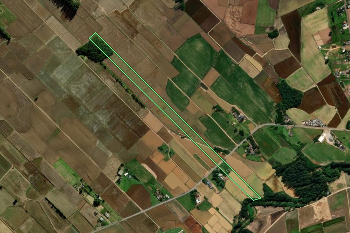 Imagem de satélite do imóvel rural em Meleiro (SC), com o contorno declarado no CAR desenhado por cima.
