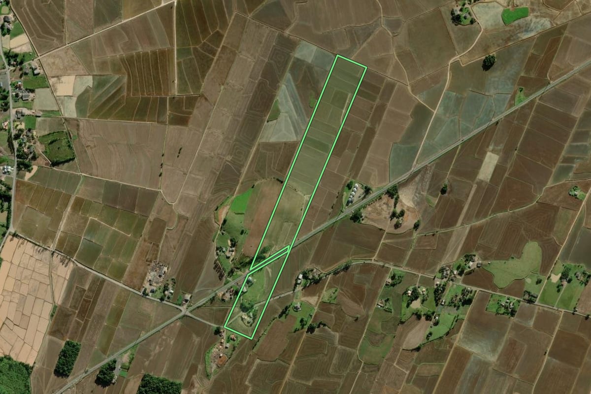 Imagem de satélite do imóvel rural em Meleiro (SC), com o contorno declarado no CAR desenhado por cima.
