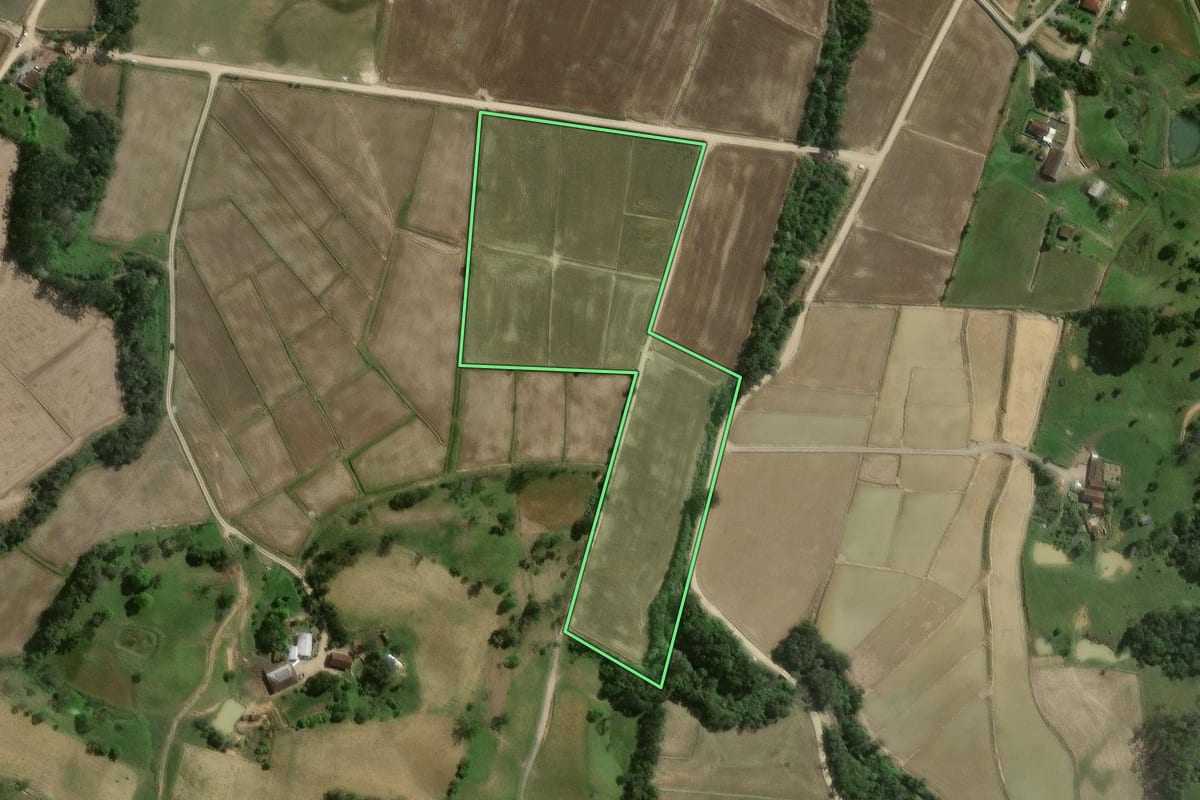 Imagem de satélite do imóvel rural em Mirim Doce (SC), com o contorno declarado no CAR desenhado por cima.