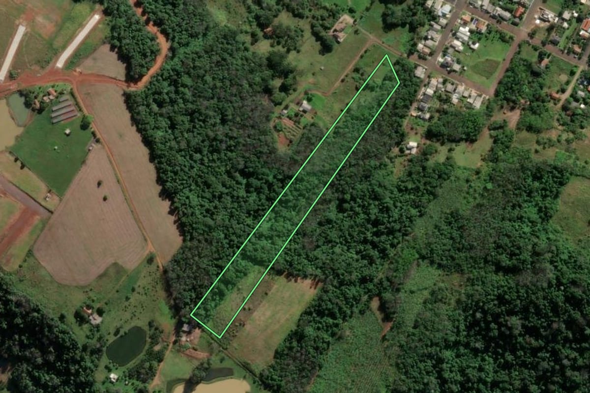 Imagem de satélite do imóvel rural em Mondaí (SC), com o contorno declarado no CAR desenhado por cima.